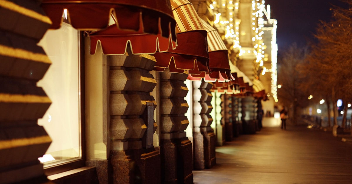 11 Brilliant Exterior Storefront Lighting Ideas